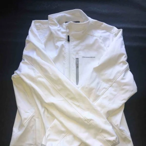  - Onthepeak jacka, jättefint skick. Kan även fraktas.  