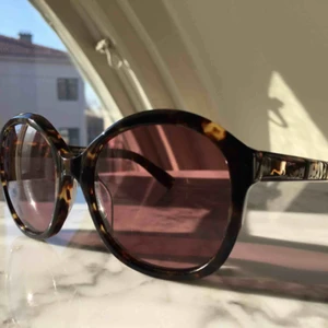  - Runda solglasögon från Max Mara
