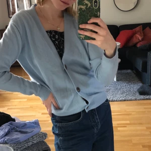 Kofta - Söt ljus blå kofta💙💙