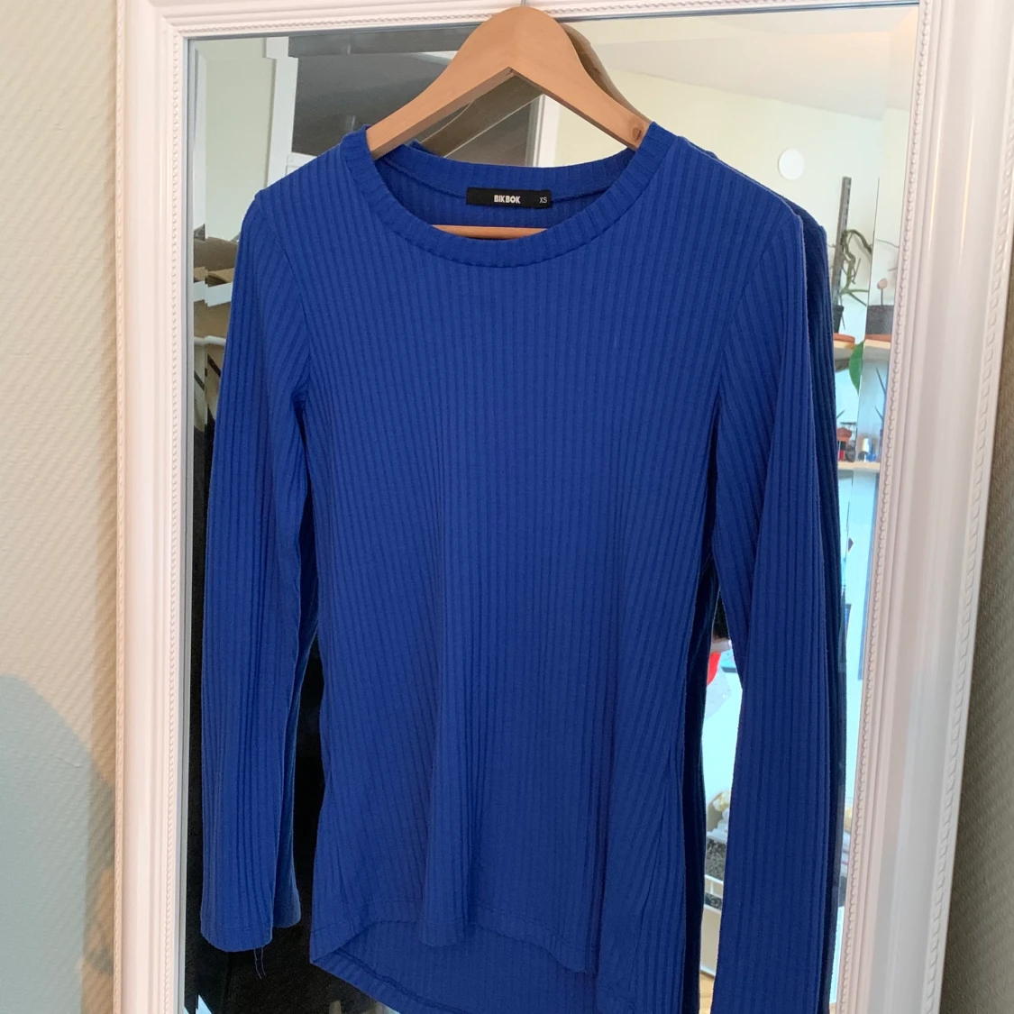 Långärmad blå tröja - 90