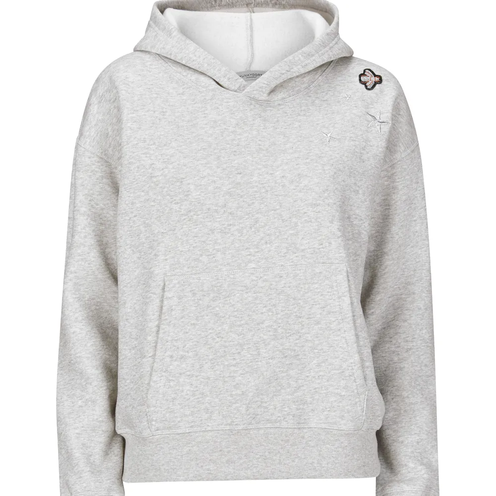 Säljer denna slutsålda hoodien från Hunkydory! Den är i storlek M men passar S också. Bra skick!💜💜💜. Hoodies.