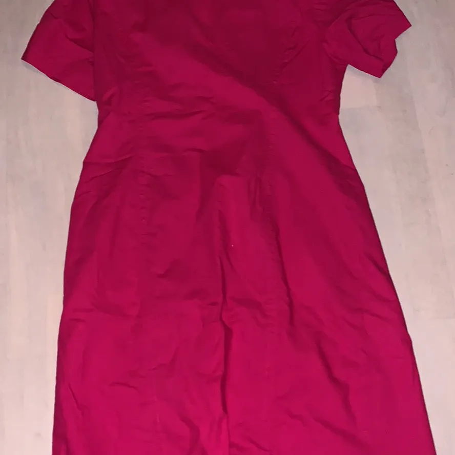 Rosa klänning med dubbel knäppning från min farmor. Stlk något krympt 40/42. Klänningar.