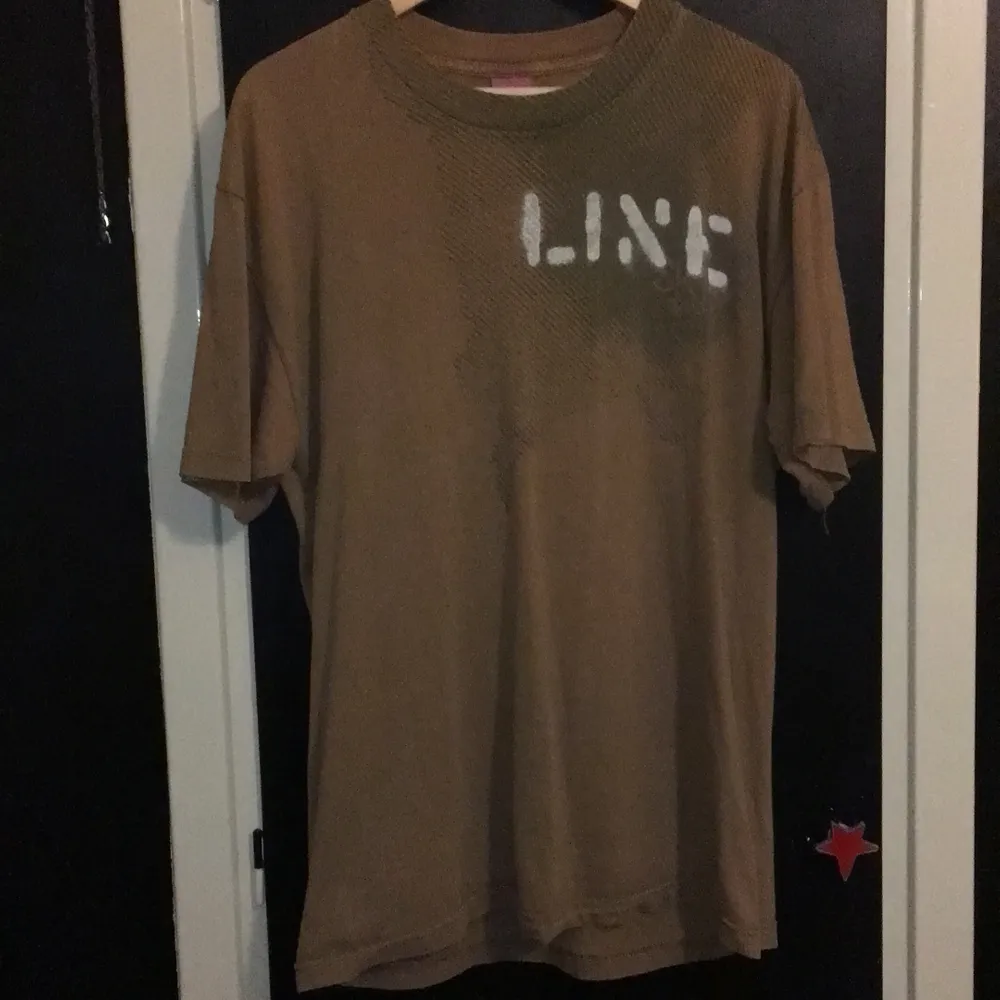 Ascool tröja från Line, lite drain stil skulle jag nog säga. Säljer för att den inte kommer till användning. Frakt ingår ej i priset . T-shirts.