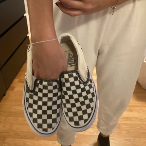 Vans - Säljer mina rutiga väns som ja tyvärr växt ur💖💖💖💖
