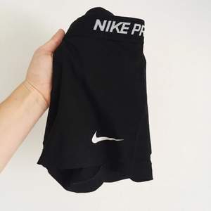 Nike Pro shorts i bra skick. Finns i Borås men kan skickas mot betalning av porto!