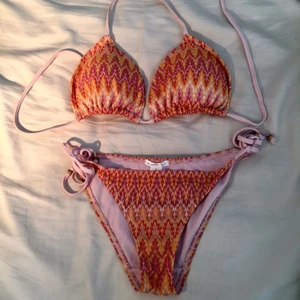  - Snygg bikini från wonderland. Bikinin passar S/M