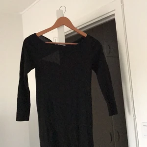  - Completely new (tag attached) 
Zara knit midi black dress 
Size EUR S, MEX 26