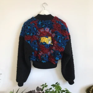  - Helt ny jacka från Kenzo för HM. Tags sitter kvar :)  Nypris 1400:-