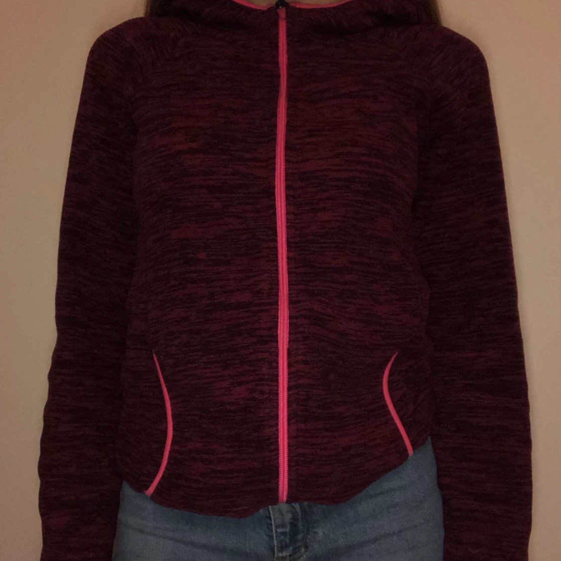 Fleecetröja med dragkedja och huva