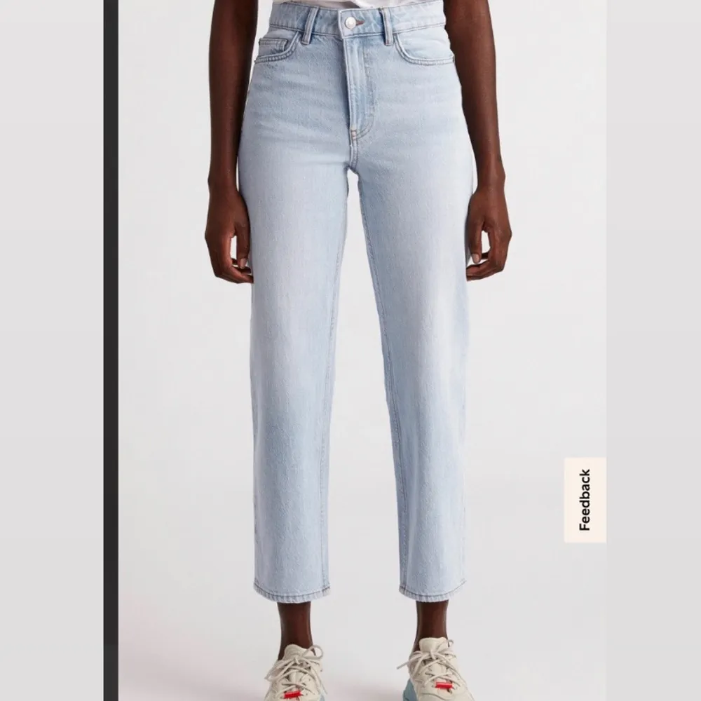Jeans från Lindex storlek 34 har används bara 3 gånger sälja 280kr+fakta ❤️  Jag är 156 cm. Jeans & Byxor.