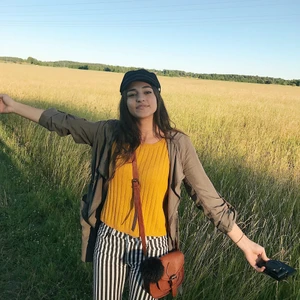 monki topp M passar även S - Säljer eftersom att jag inte har någon användning för det längre🤗