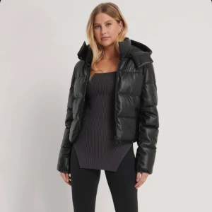 Jacka nakd  - As snygg jacka från nakd (storlek 36)buda!