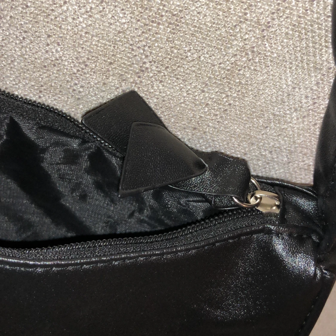 Svart väska - 91