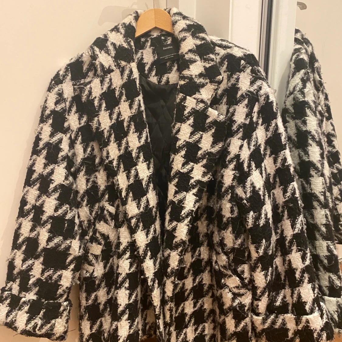 JACKA FRÅN BERSHKA - 90