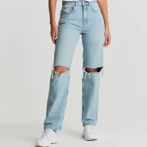Säljer mina ljusblå jeans från Gina . Använt Max 2 gånger. Nypris 599 mitt pris 400. Frakt tillkommer 💕 st 36 