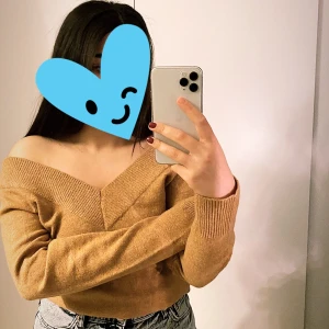 tröja Vero Moda  - Supersöt sticka Kashmir tröja från Vero Moda! Super skön och jättefin med ett par byxor! 