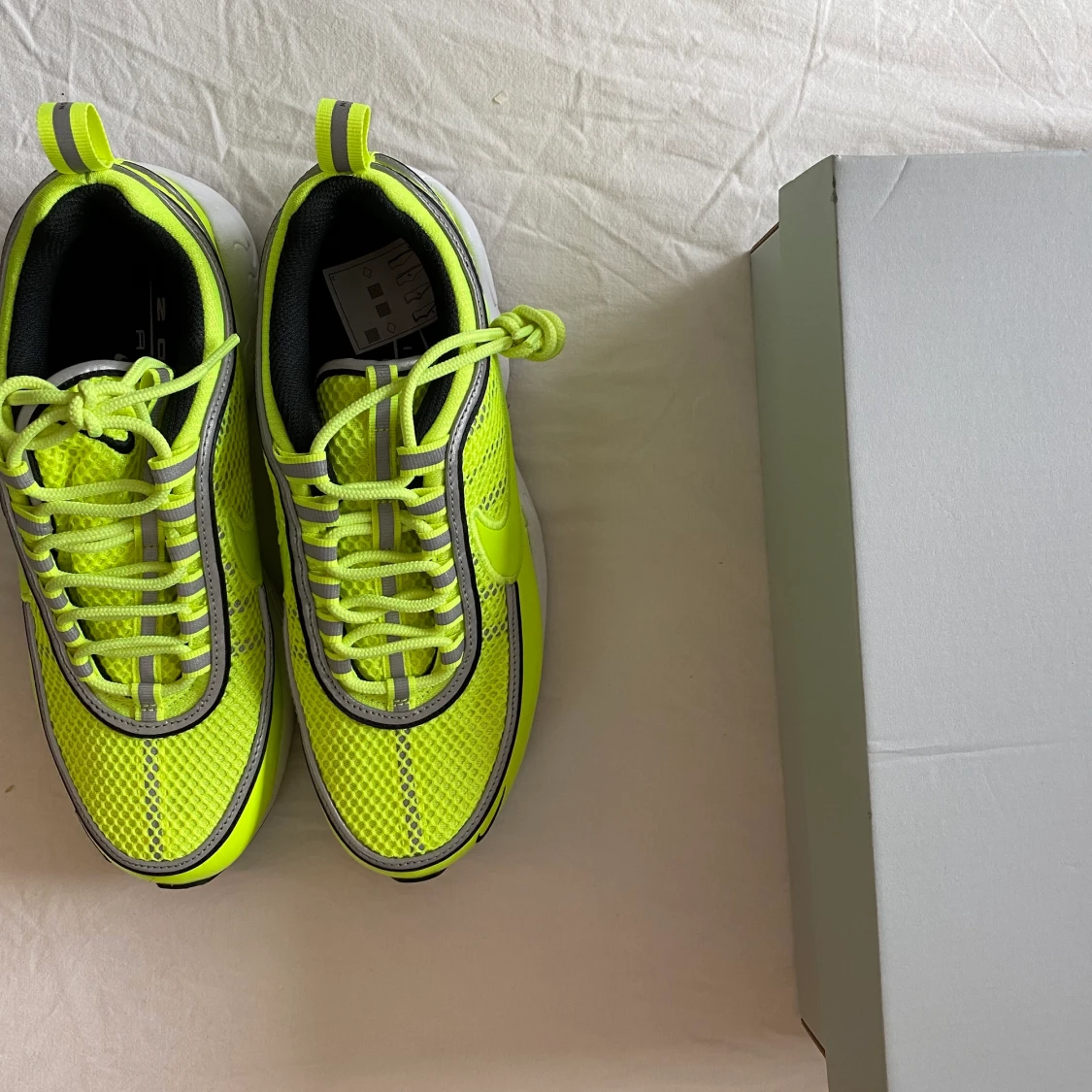 FRI FRAKT! Nike zoom air storlek 40.5  - 90