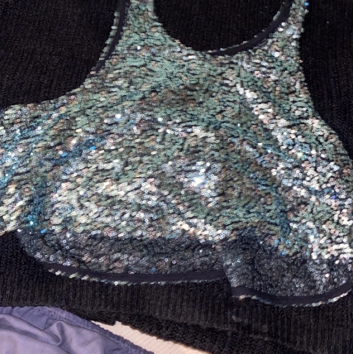Glittrig fest top