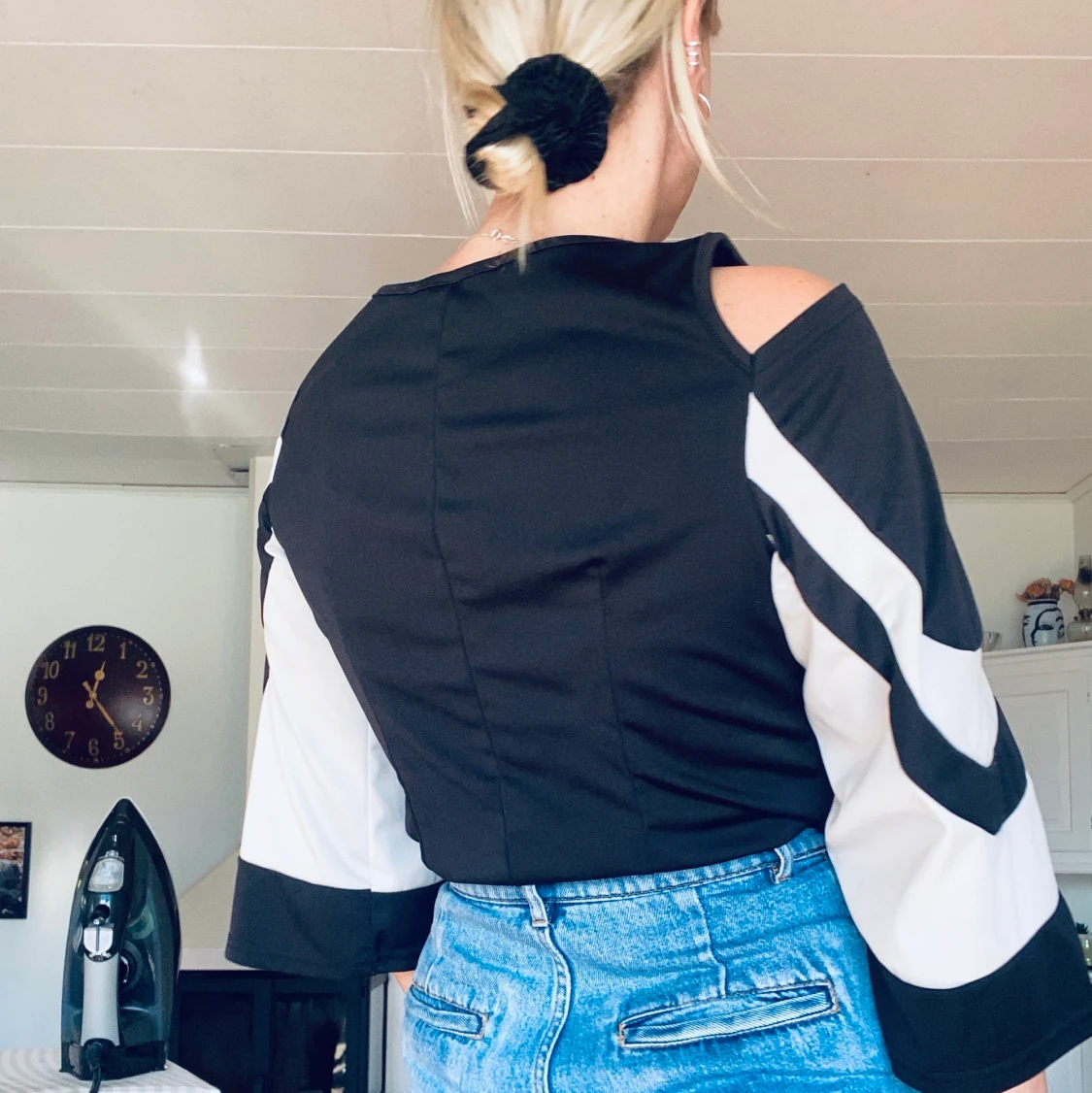 Topp med bara axlar.  - 90