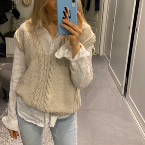 STICKAD VÄST ⚡️⚡️⚡️ - Sååå snygg 🌟🌟🌟🌟