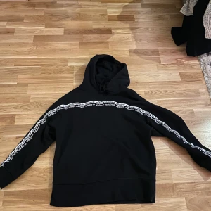 Adidas hoodie - Adidas hoodie i stl M 