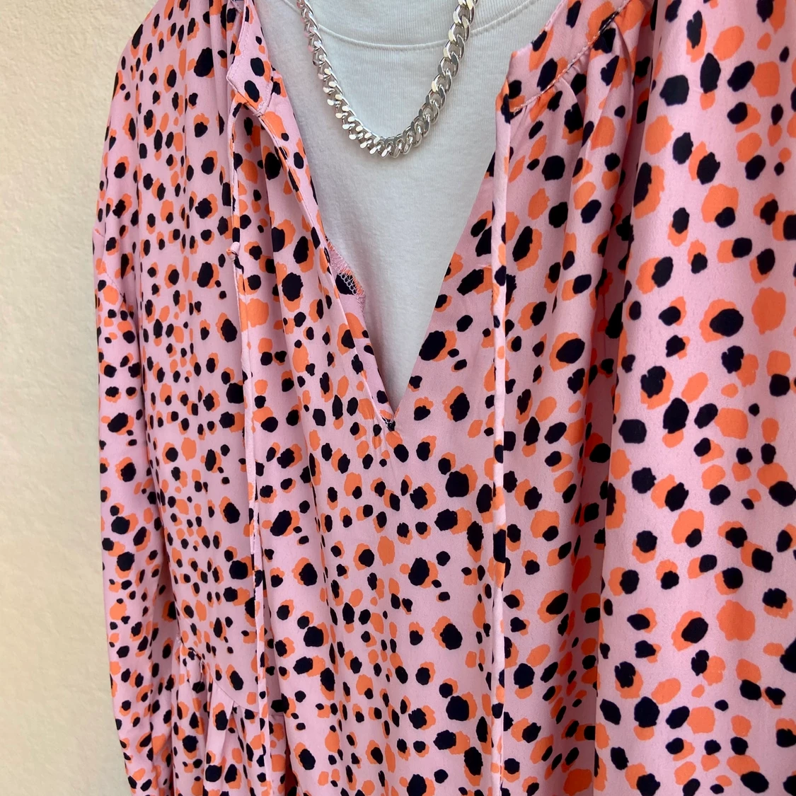 Prickig färgglad klänning - 91