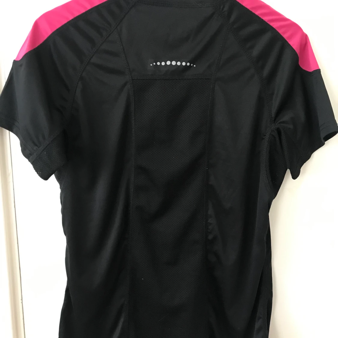 Svart träningstopp - 90