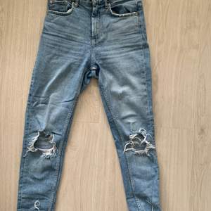 Jeans i bra skick. Storlek 34.