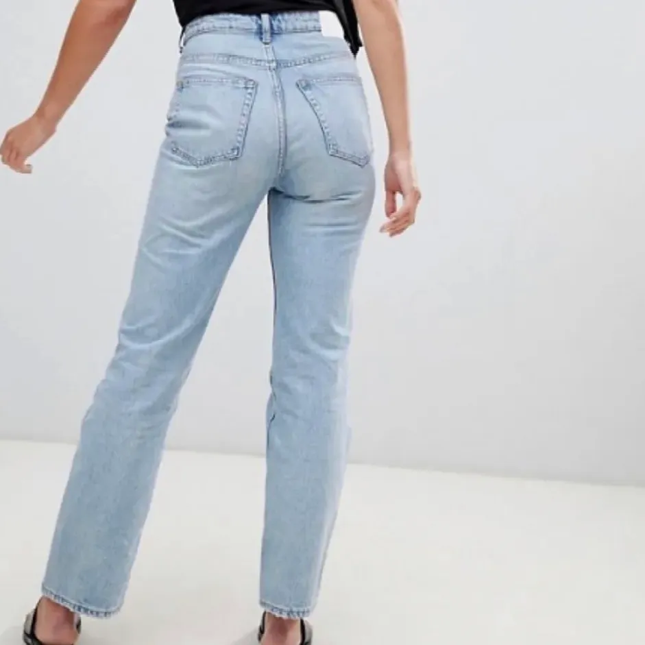 Fint skick! Hör av er för fler bilder🥰 storlek 24. Jeans & Byxor.
