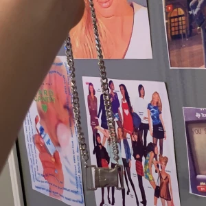 Halsband  - Halsband från asos, knappt använd💕