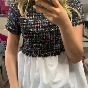 Zara topp  - Super söt topp från zara storlek xs. Köparen står för frakten