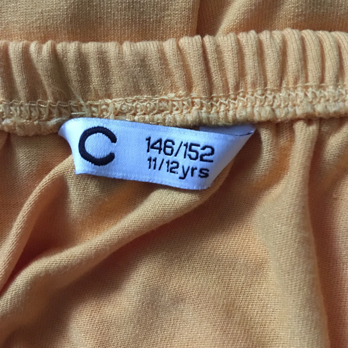 Gul volang-klänning  - 90