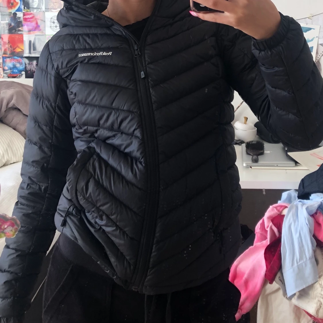 Svart Peak performance jacka