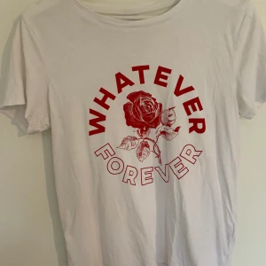 Tshirt - gina - s - Tshirt från Gina med motiv, storlek s! Använd fåtal ggr! 60kr + 44 frakt