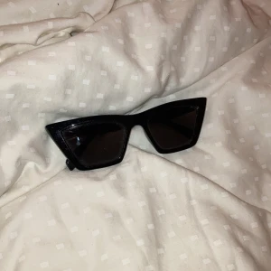 snygg solglasögon - super snygga solglasögon frakt tillkommer