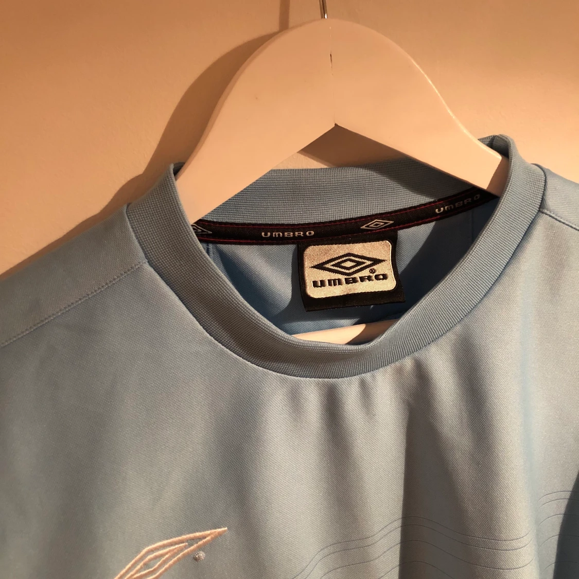 Oversized ljusblå t-shirt umbro  - 91