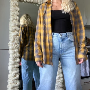 Flanell  - Flanell skjorta köpt second hand, frakt tillkommer på 79 💘 om det är många intresserade blir det budgivning! 