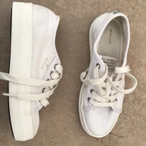 Gant skor - Gant skor storlek 36 , använda max 5 gånger! Köparen står för fraktkostnaden 66kr spårbar frakt! Står ej för postens slarv.