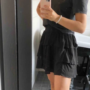  - Knappt använd kjol då den är lite för stor för mig, sååå himla fin