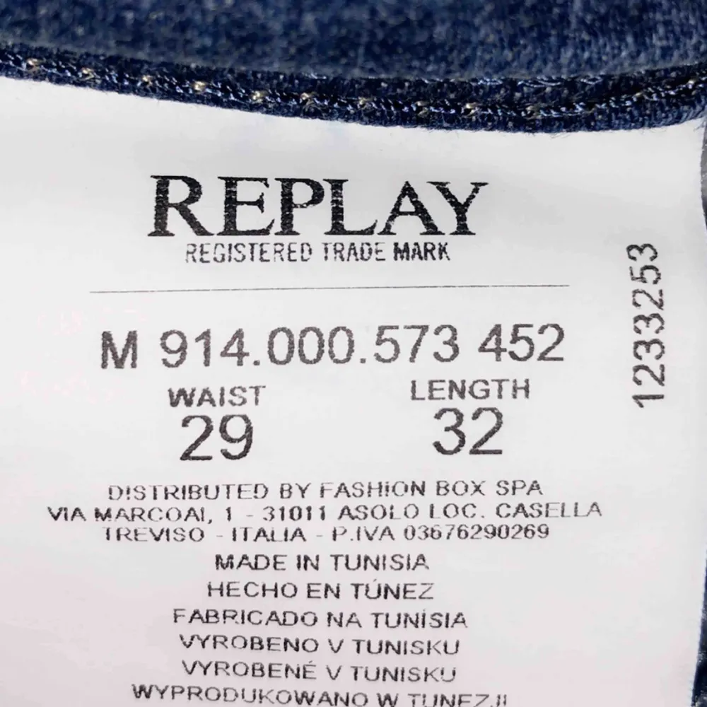 Replay jeans nypriss  1400kr  knappt använda . Jeans & Byxor.
