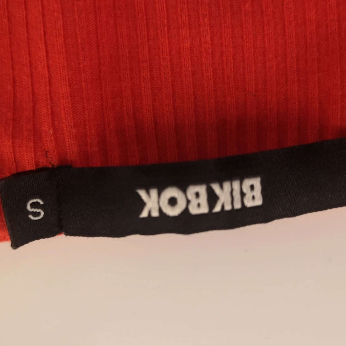 Orange/röd topp - 91