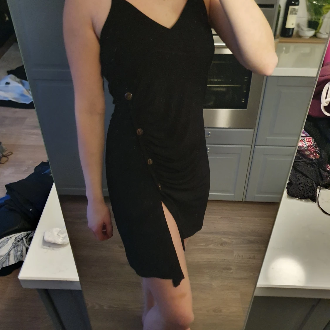 Klänning från Nelly med slits