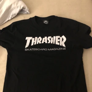 Trasher T-shirt storlek Xs/S - Trasher tröja skön och bra skick. Inte så gammal, mycket bra om man vill matcha övriga jeans. Tröjan matchar allt. 