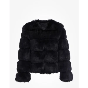 Faux fur - Från dennis maglic, köpt för 1299, jättebra skick använd endast 1 gång