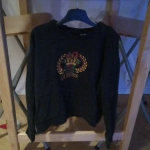 Tröja - En jättefin tröja från HM använder inte längre därav priset!