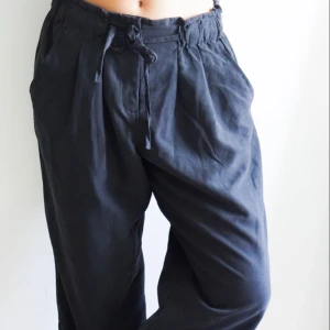  - Ankellånga loose fit -byxor. Frakt tillkommer 😘