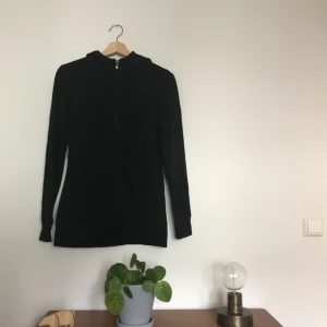  - Knappt använd. Färg: svart