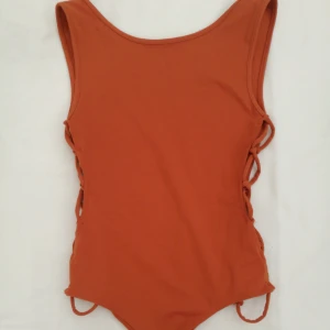  - Body från bikbok. Använd en gång! Den är i perfekt skick. Mycket stretch. 