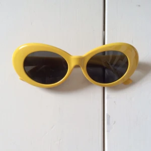  - 🕶🕶🕶 Solglasögon, oanvända. Kan mötas upp i Stockholm eller skickas mot frakt! ☀️☀️☀️