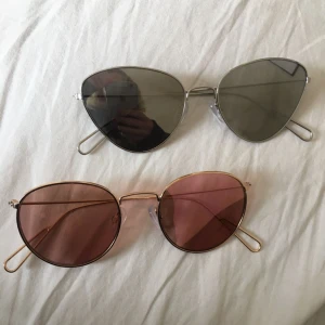  - Solglasögon från weekday, 80 kr st eller båda för 120 kr. Köparen står för frakt